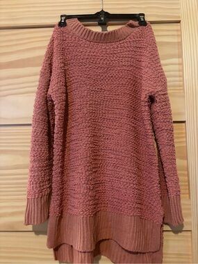 Cozy Chunky Knit Sweater - Rust color
